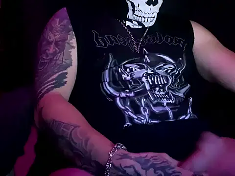 Snapshot of Sinner___ chatting on November 4, 2025, 1:59 am Sinner online show from November 4, 2025, 1:59 am