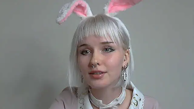 Snapshot of Paradoxy_ chatting on October 2, 2025, 4:47 pm Paradoxy online show from October 2, 2025, 4:47 pm