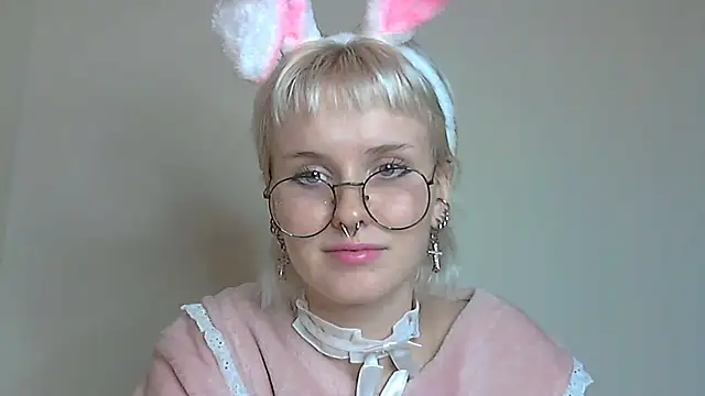 Snapshot of Paradoxy_ chatting on October 20, 2025, 6:30 pm Paradoxy online show from October 20, 2025, 6:30 pm