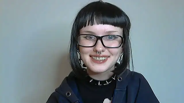 Snapshot of Paradoxy_ chatting on October 21, 2025, 7:25 pm Paradoxy online show from October 21, 2025, 7:25 pm