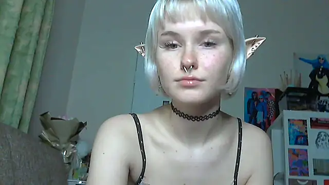 Snapshot of Paradoxy_ chatting on December 3, 2025, 8:29 pm Paradoxy online show from December 3, 2025, 8:29 pm