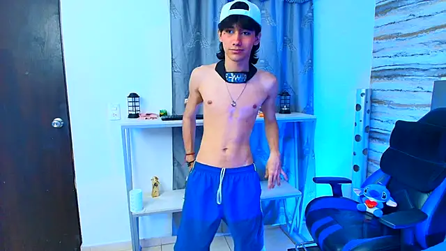 Snapshot of Lovers_21 chatting on October 26, 2025, 9:59 am Lovers 21 online show from October 26, 2025, 9:59 am