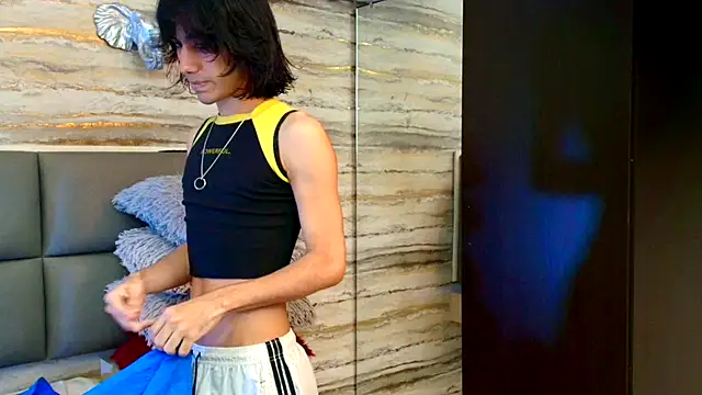 Snapshot of Lovers_21 chatting on November 3, 2025, 11:26 pm Lovers 21 online show from November 3, 2025, 11:26 pm