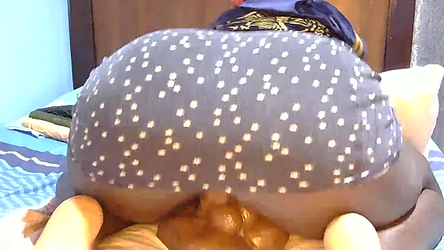 Snapshot of SpiceySnack chatting on February 27, 2026, 3:17 am SpiceySnack online show from February 27, 2026, 3:17 am