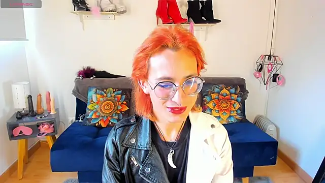 Moon Fox online show from November 2, 2025, 8:22 pm