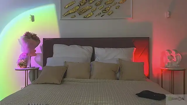 Nicole Broown  online show from February 6, 2026, 9:18 pm