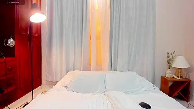 Snapshot of royal_fantasy chatting on October 18, 2025, 7:58 pm royal fantasy online show from October 18, 2025, 7:58 pm