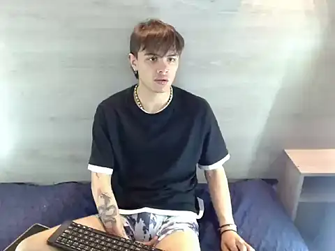 Jerom xx online show from October 15, 2025, 8:09 pm