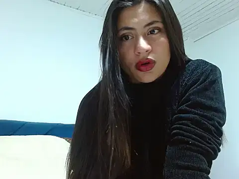 Maira Diaz online show from October 7, 2025, 3:09 pm