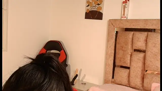 MarcelaNast online show from October 6, 2025, 2:03 pm