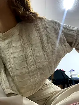 meridacute  online show from October 21, 2025, 1:50 am