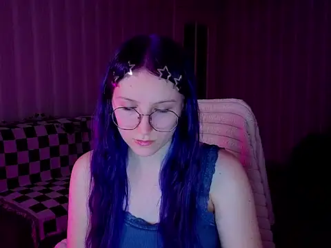 Snapshot of violet-siren-x chatting on June 18, 2026, 10:58 pm violet-siren-x online show from June 18, 2026, 10:58 pm