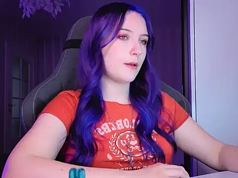 Snapshot of violet-siren-x chatting on July 21, 2026, 9:55 am violet-siren-x online show from July 21, 2026, 9:55 am
