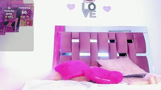 sofiaa ferrer online show from November 6, 2025, 1:56 pm