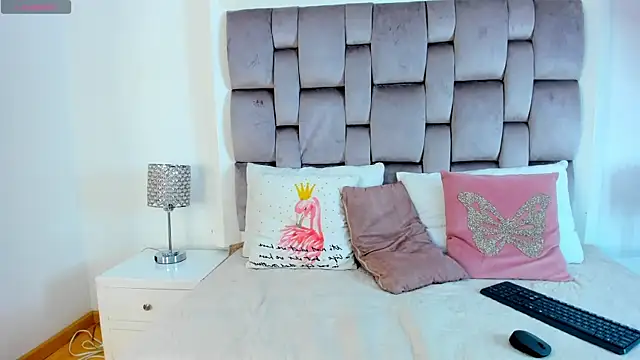 Snapshot of ChikiBom28 chatting on October 12, 2025, 7:46 pm ChikiBom28 online show from October 12, 2025, 7:46 pm