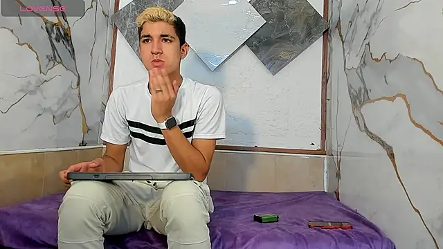 Stiben boy online show from October 9, 2025, 7:12 pm