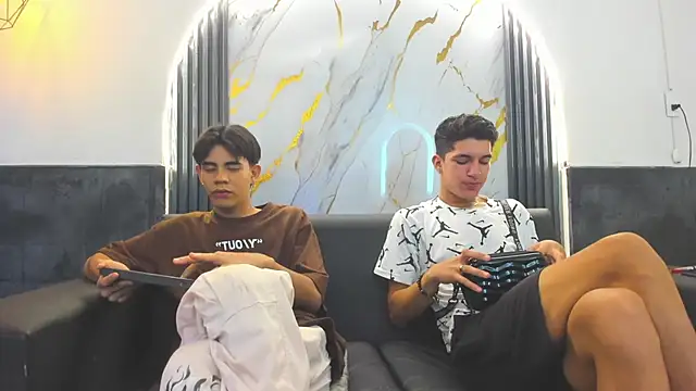 Stiben boy online show from November 16, 2025, 12:33 pm