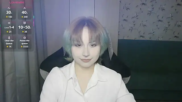 Snapshot of LeisaHopperstad chatting on May 11, 2026, 12:22 pm LeisaHopperstad online show from May 11, 2026, 12:22 pm