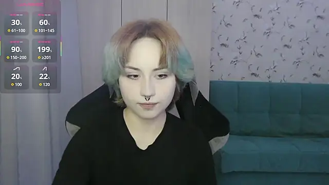 Snapshot of LeisaHopperstad chatting on May 19, 2026, 12:11 pm LeisaHopperstad online show from May 19, 2026, 12:11 pm