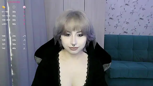 Snapshot of LeisaHopperstad chatting on June 2, 2026, 12:18 pm LeisaHopperstad online show from June 2, 2026, 12:18 pm