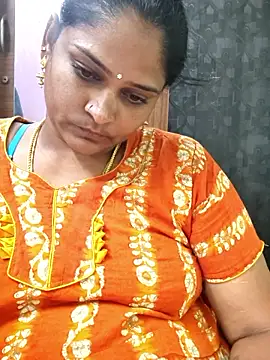 navyasree143 online show from September 30, 2025, 3:11 am