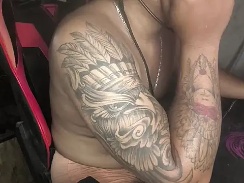 Snapshot of gtzmoreno chatting on December 1, 2025, 6:02 pm gtzmoreno online show from December 1, 2025, 6:02 pm