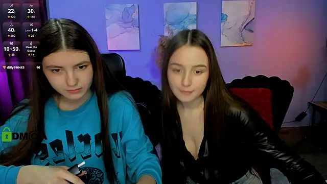 Snapshot of leslie_bird chatting on November 8, 2025, 1:00 pm leslie bird online show from November 8, 2025, 1:00 pm