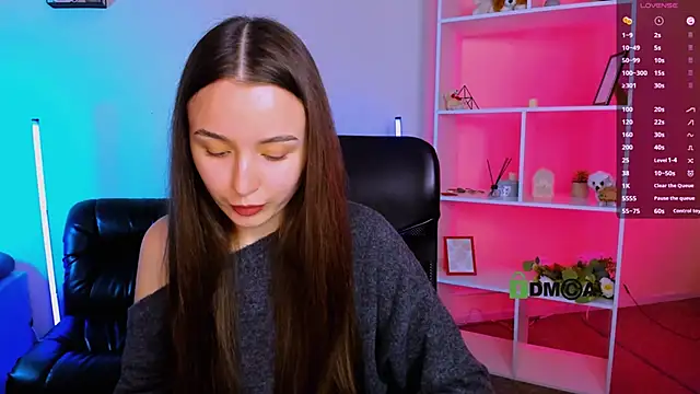 Snapshot of leslie_bird chatting on November 15, 2025, 9:50 am leslie bird online show from November 15, 2025, 9:50 am