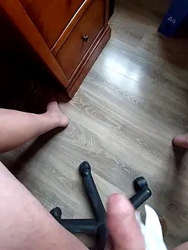 Snapshot of azery27000 chatting on December 1, 2025, 12:10 pm azery27000 online show from December 1, 2025, 12:10 pm