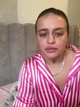 Roxy 30 online show from December 21, 2025, 11:28 am