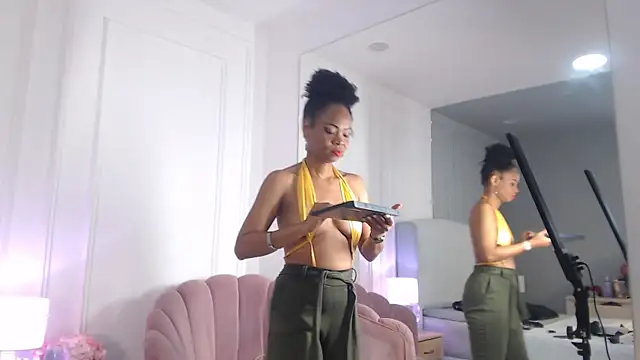 Snapshot of ChantalGarner chatting on May 8, 2026, 1:49 pm ChantalGarner online show from May 8, 2026, 1:49 pm