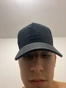 Snapshot of cristyan_arias chatting on December 1, 2025, 2:33 pm cristyan arias online show from December 1, 2025, 2:33 pm