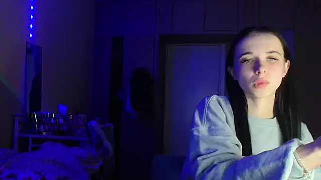 Emilia Light online show from March 26, 2026, 8:14 pm