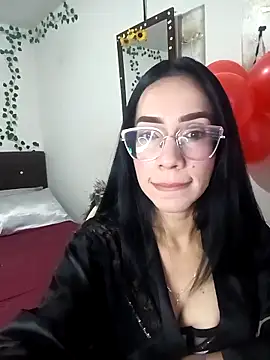 YaraDuartee online show from February 26, 2026, 7:46 pm