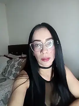 YaraDuartee online show from April 10, 2026, 9:30 pm