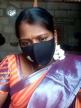 Snapshot of Tamil_Hot_Sandy chatting on October 29, 2025, 5:31 am Tamil Hot Sandy online show from October 29, 2025, 5:31 am