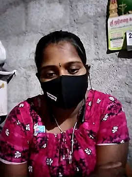 Snapshot of Tamil_Hot_Sandy chatting on November 29, 2025, 3:15 pm Tamil Hot Sandy online show from November 29, 2025, 3:15 pm