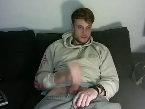 bangzrr3 online show from September 25, 2025, 5:16 pm