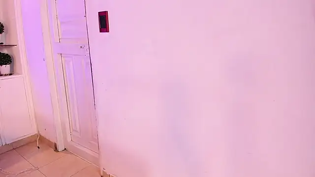 Caroline Millerr online show from February 6, 2026, 7:39 pm