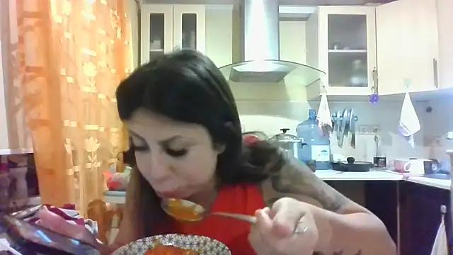 QueenMomyS online show from October 18, 2025, 1:41 am