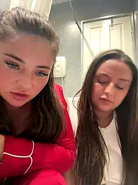 Snapshot of Playfulvixen25 chatting on November 20, 2025, 12:44 am Playfulvixen25 online show from November 20, 2025, 12:44 am