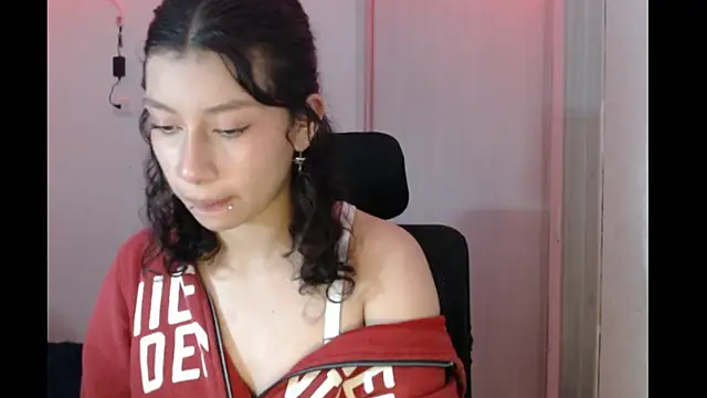 Ivonnybonn online show from December 13, 2025, 11:32 pm