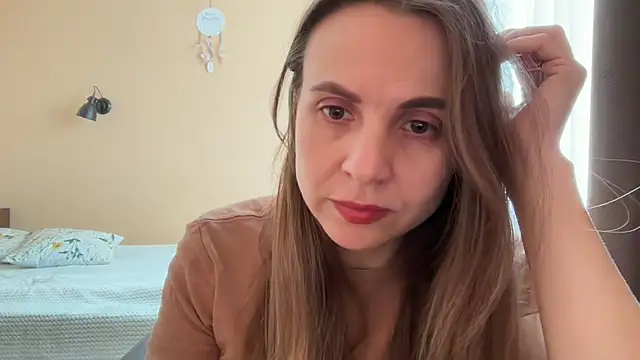 Snapshot of AnnieLove7722 chatting on May 7, 2026, 8:42 am AnnieLove7722 online show from May 7, 2026, 8:42 am