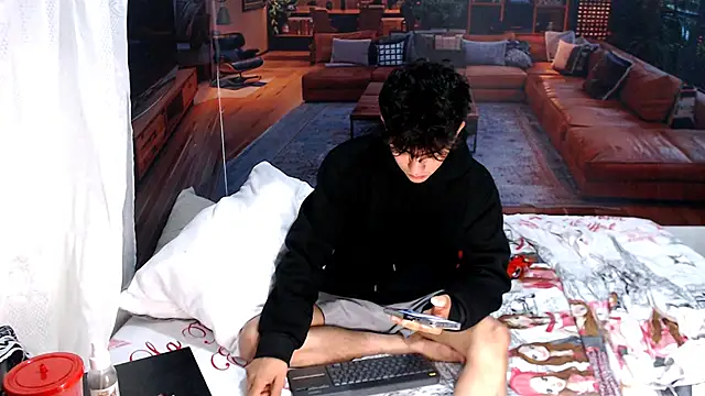 RomeoMillerr online show from May 27, 2026, 4:48 pm