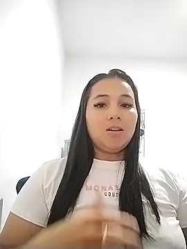 Snapshot of Koral_anyelith chatting on October 18, 2025, 4:48 am Koral anyelith online show from October 18, 2025, 4:48 am