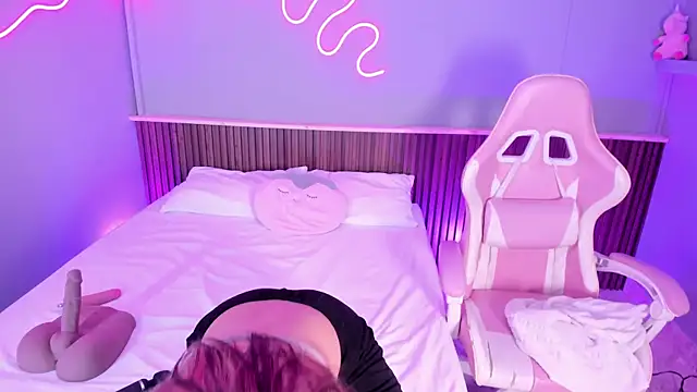 Athenea  fox online show from April 13, 2026, 11:59 am