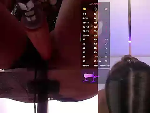 EmmiHops online show from October 7, 2025, 3:09 pm