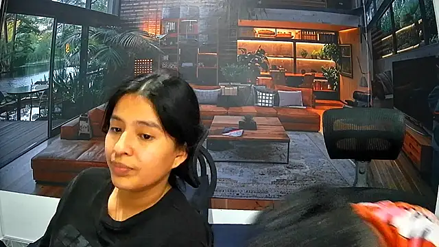 Charly and laura online show from October 2, 2025, 8:38 pm