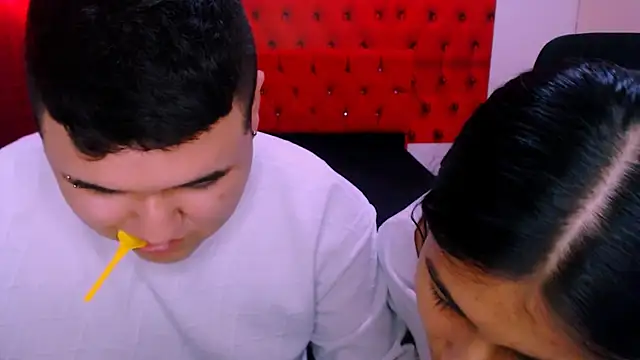 Charly and laura online show from October 6, 2025, 7:11 pm