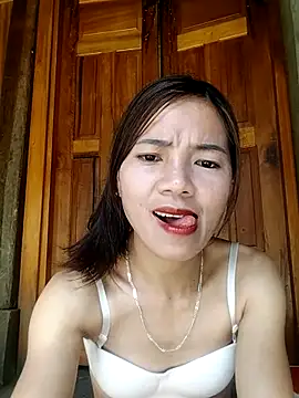 Snapshot of lmc-zz chatting on March 3, 2026, 4:40 am lmc-zz online show from March 3, 2026, 4:40 am